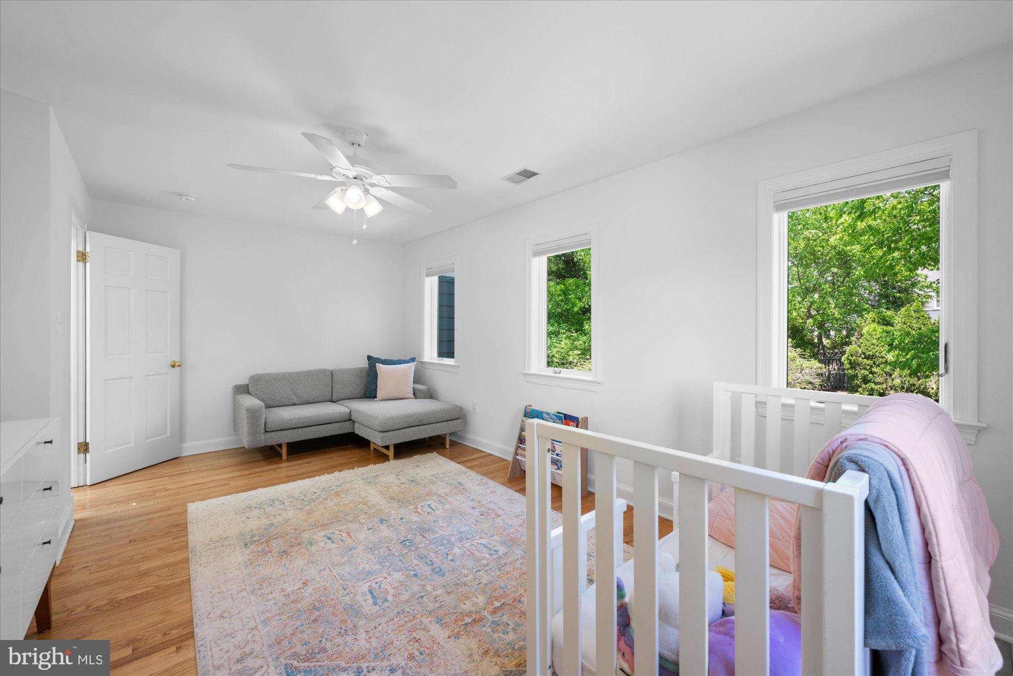 5129 BRADLEY BOULEVARD