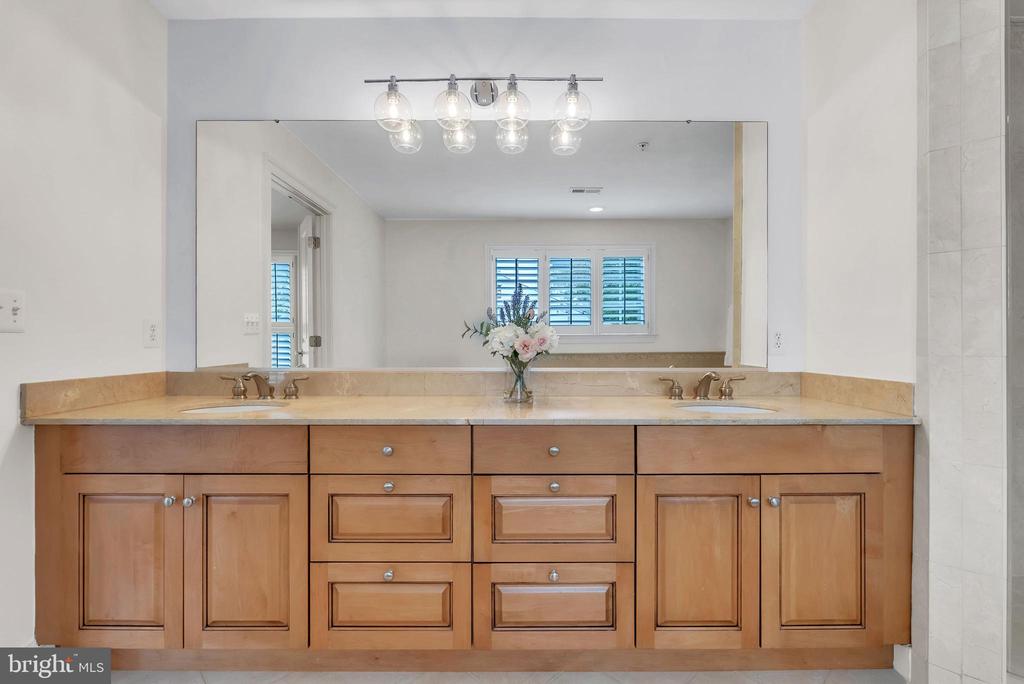 7805 WESTFIELD DRIVE