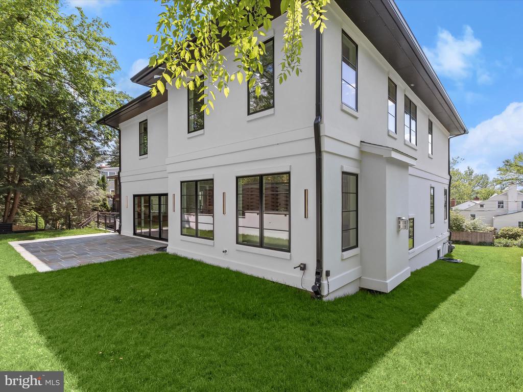 6815 BARR ROAD