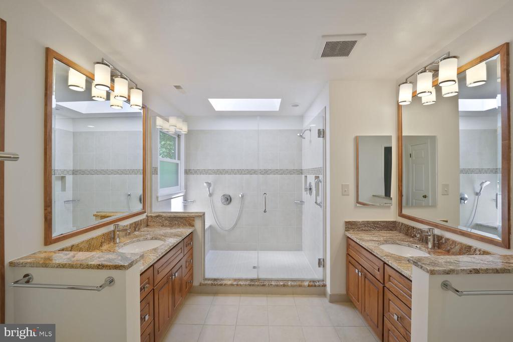 1531 LIVE OAK DRIVE