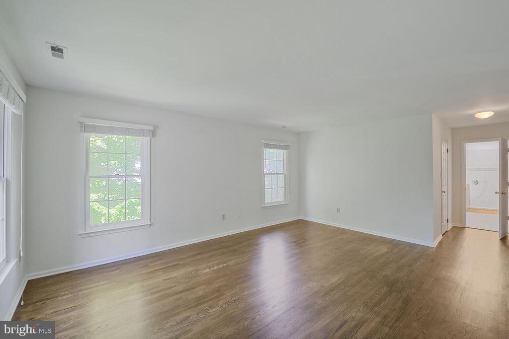 1531 LIVE OAK DRIVE