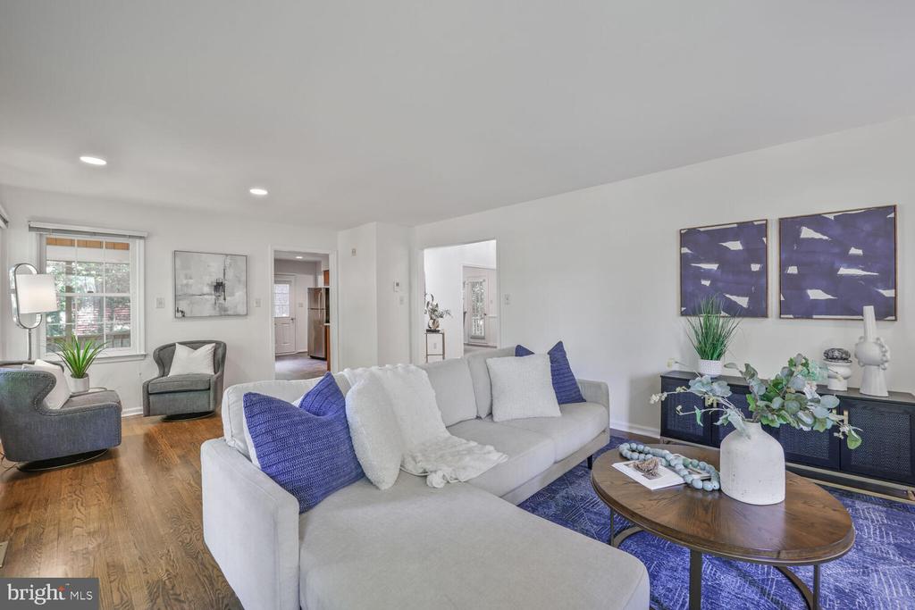 1531 LIVE OAK DRIVE