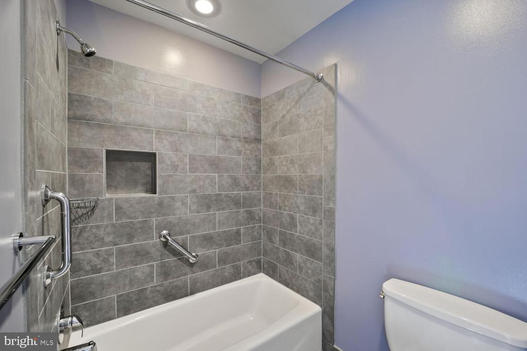 1531 LIVE OAK DRIVE