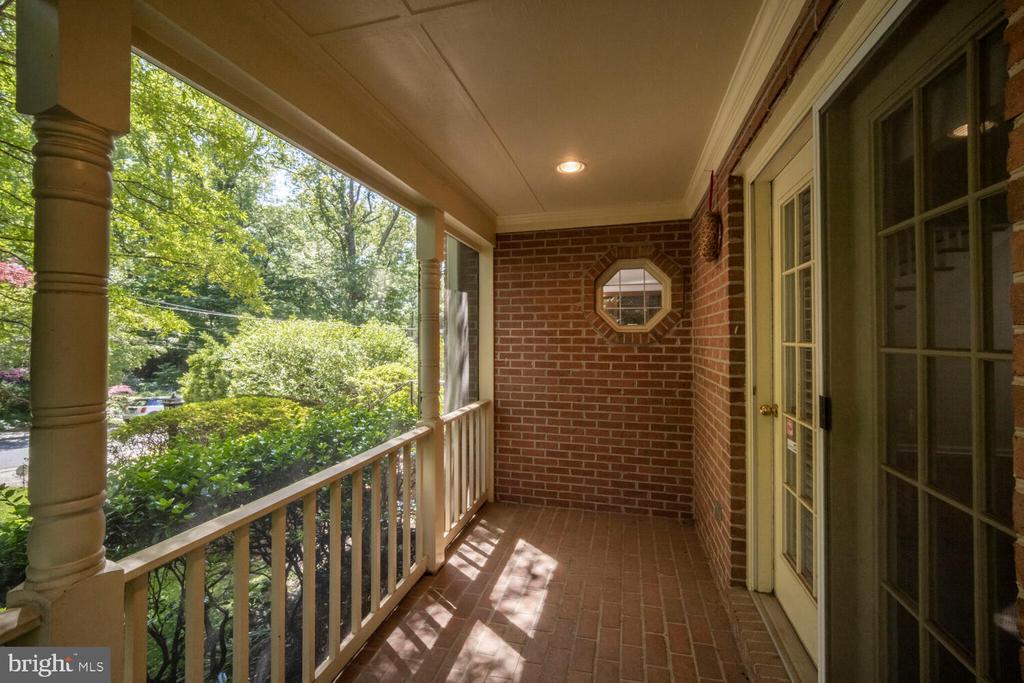 1531 LIVE OAK DRIVE
