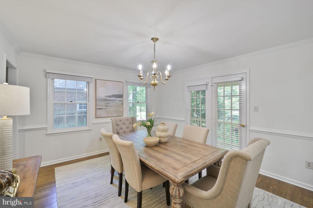 1531 LIVE OAK DRIVE