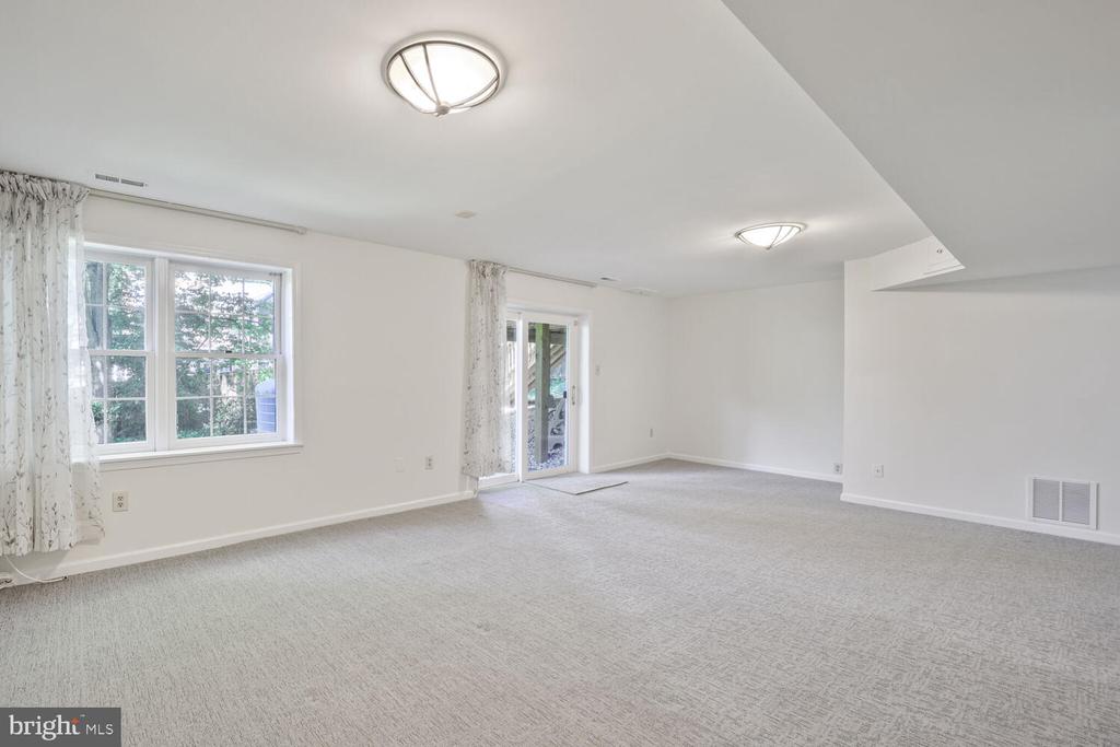 1531 LIVE OAK DRIVE