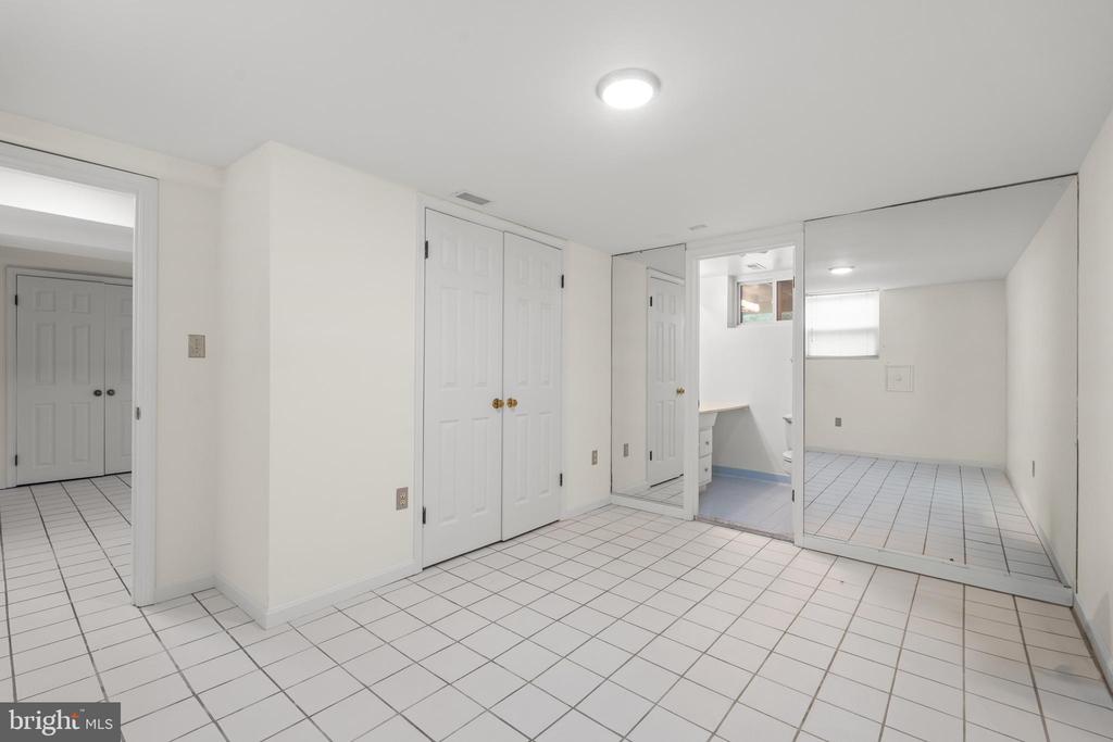7823 MARION LANE