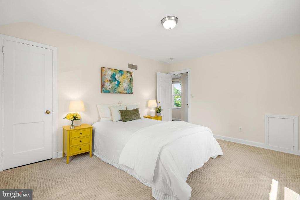 7823 MARION LANE