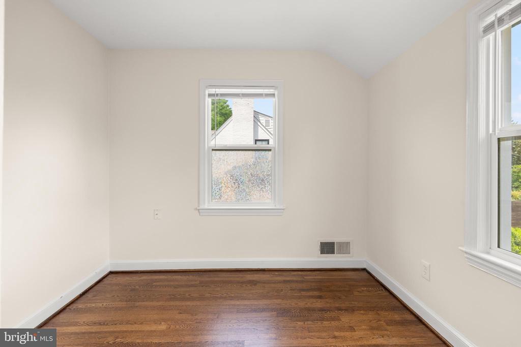 7823 MARION LANE