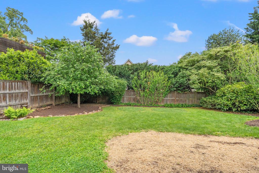 7823 MARION LANE