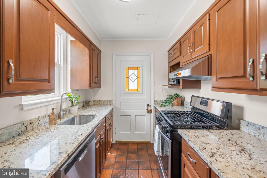7823 MARION LANE