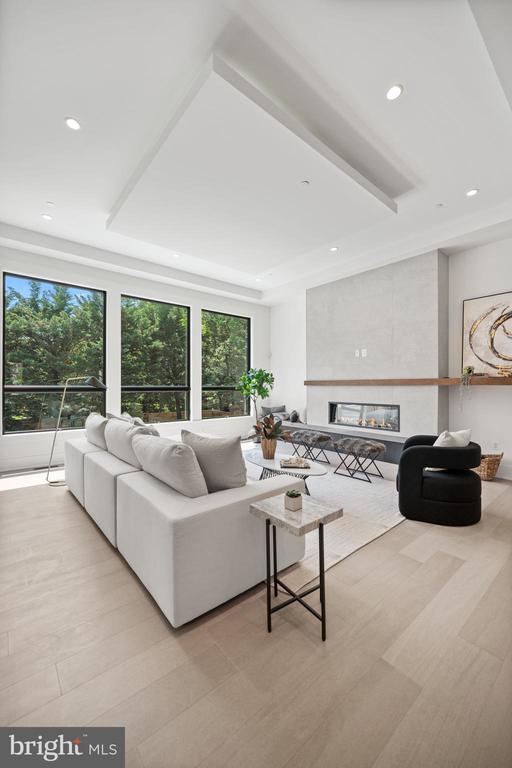 13017 GLEN ROAD