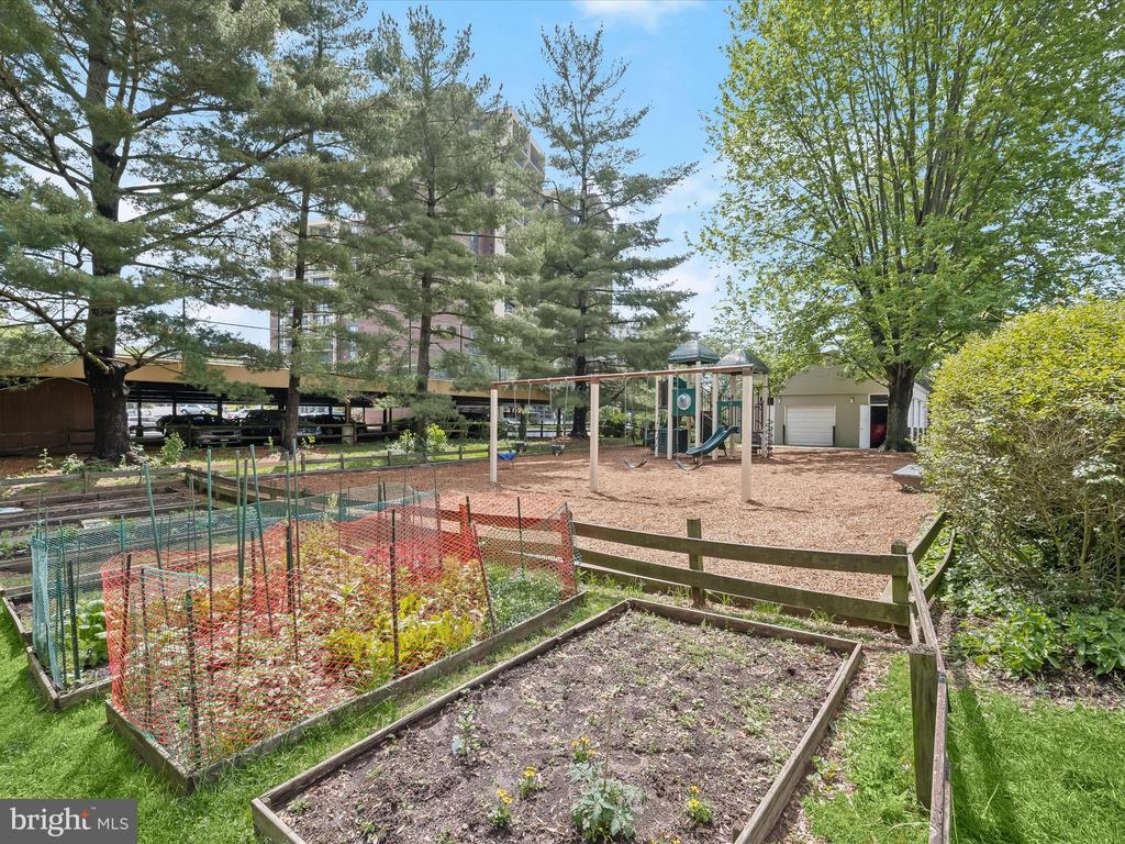 7545 SPRING LAKE DRIVE 7545-B