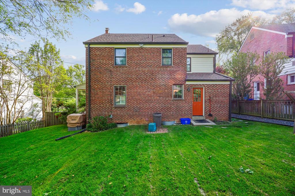 2724 COLSTON DRIVE