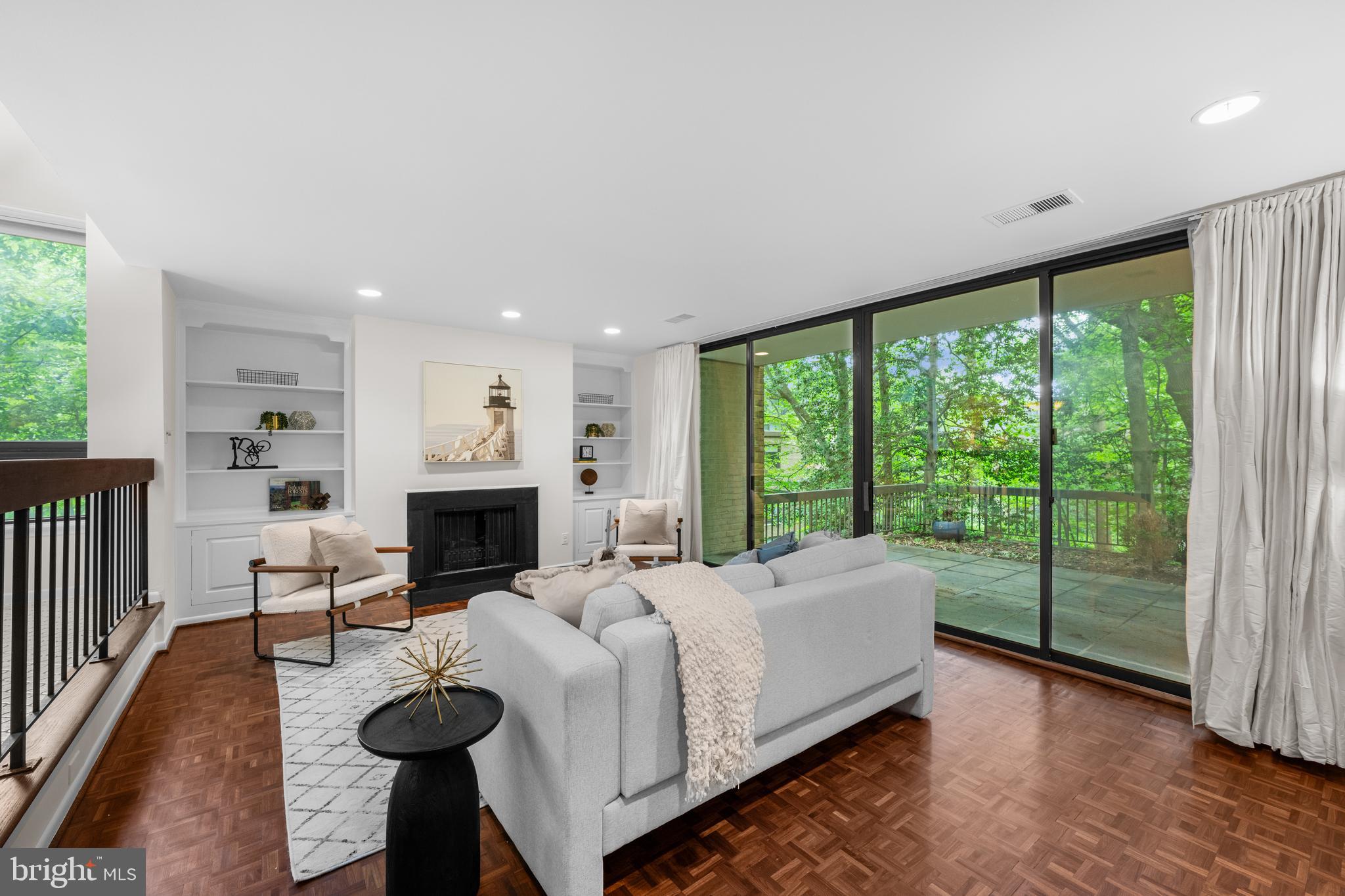 4928 SENTINEL DRIVE 1-106