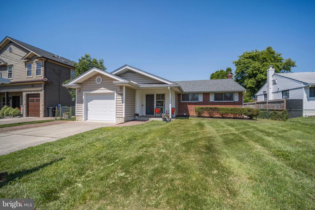 10008 SINNOTT DRIVE