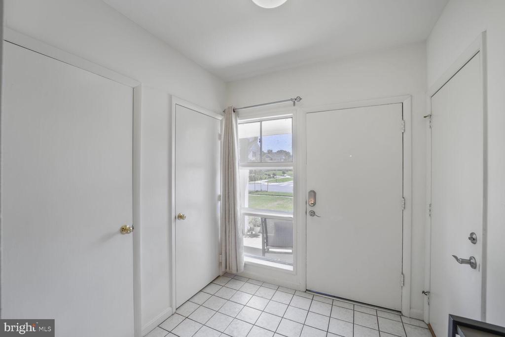 10008 SINNOTT DRIVE