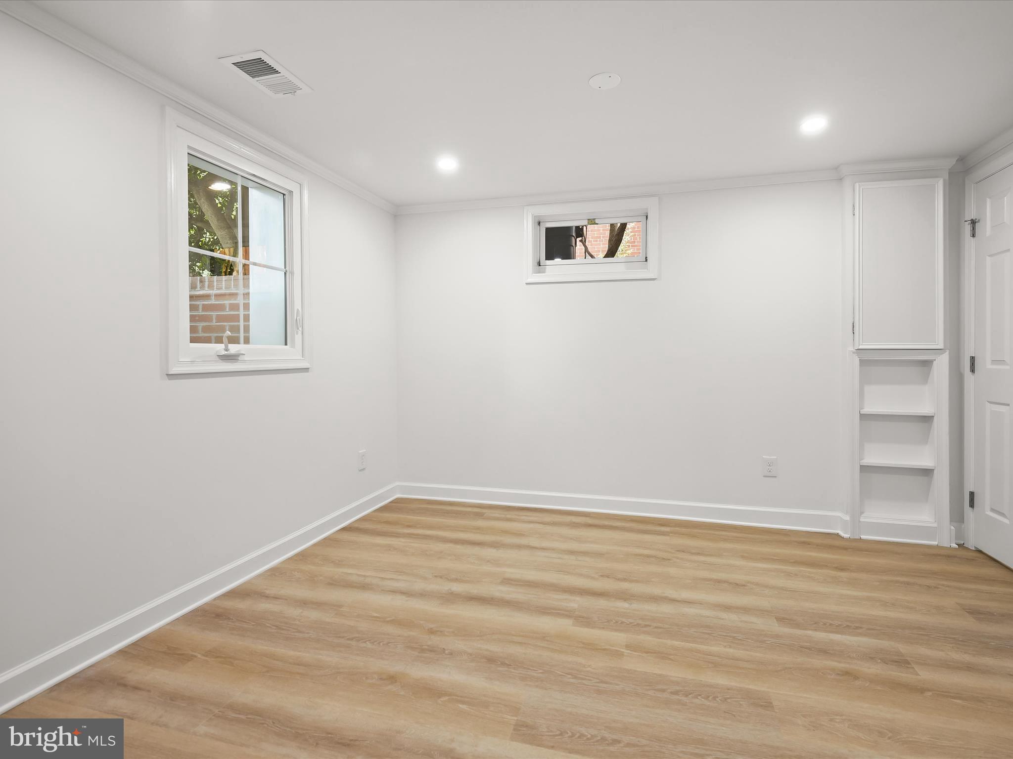 5111 FLANDERS AVENUE