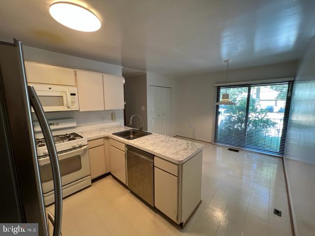 8113 INVERNESS RIDGE