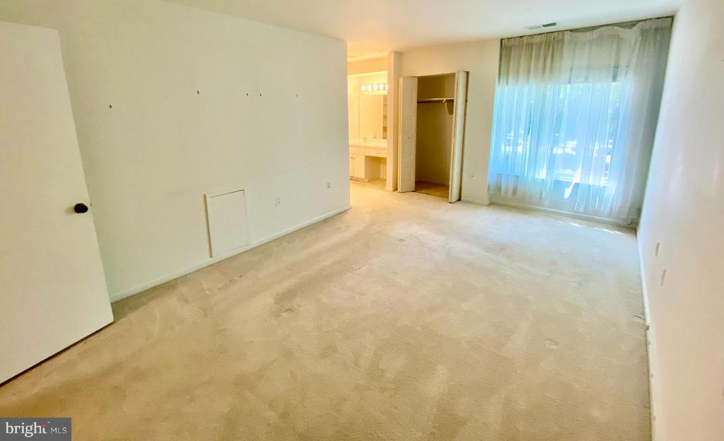 8113 INVERNESS RIDGE