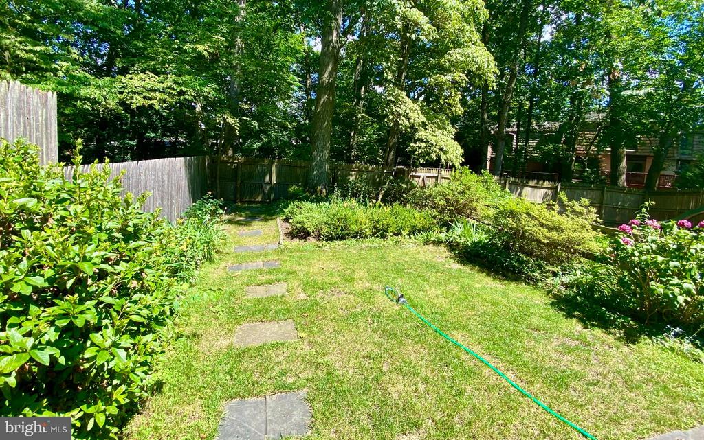 8113 INVERNESS RIDGE