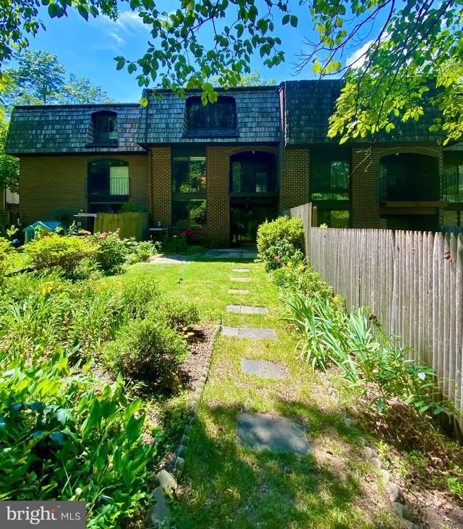 8113 INVERNESS RIDGE
