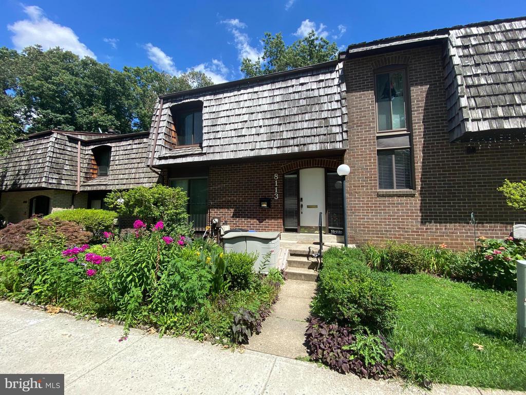 8113 INVERNESS RIDGE