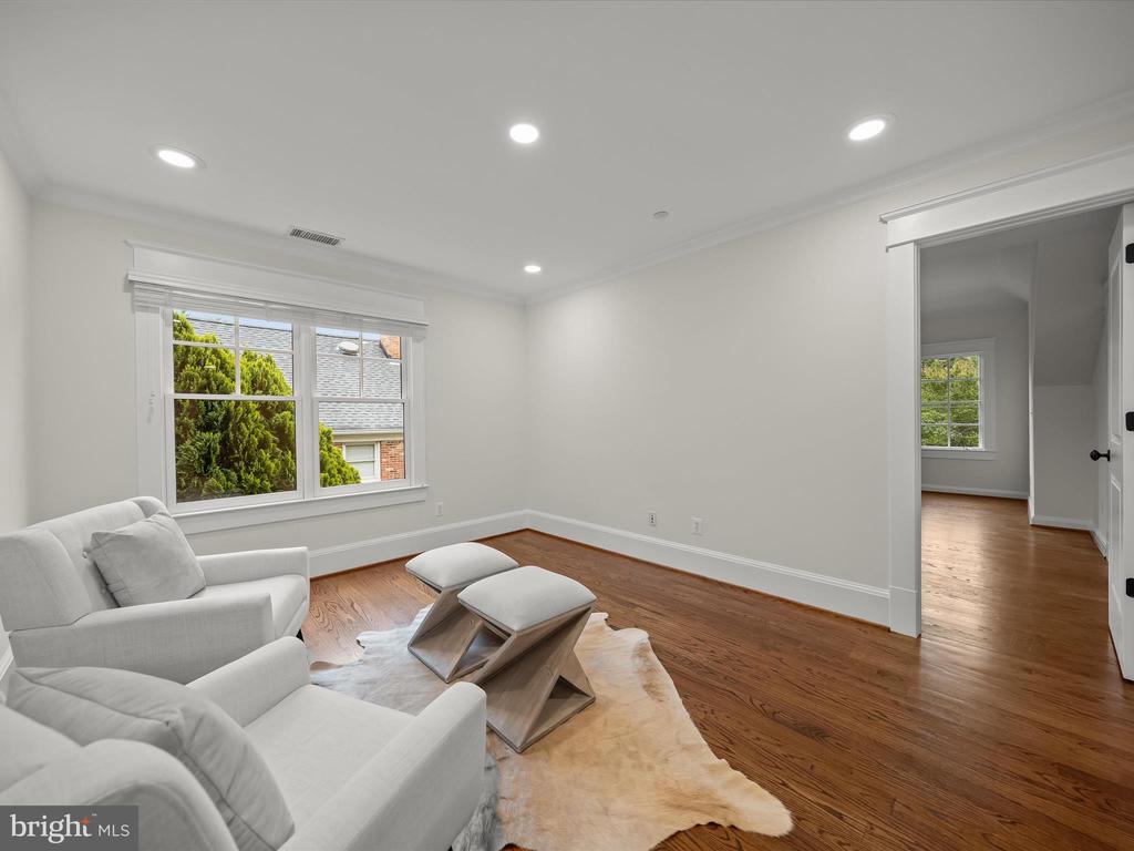 7504 MARBURY ROAD