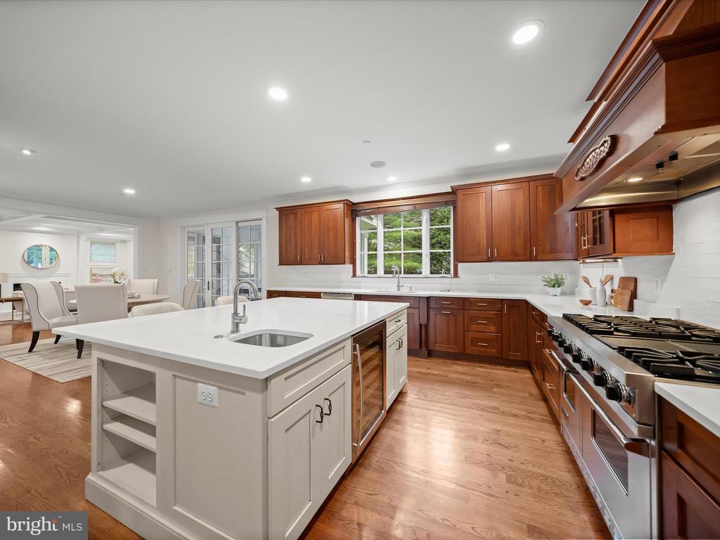 7504 MARBURY ROAD