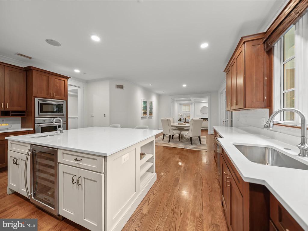 7504 MARBURY ROAD