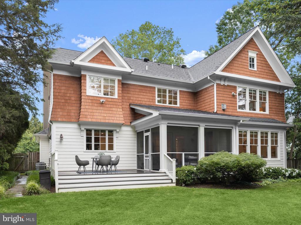 7504 MARBURY ROAD