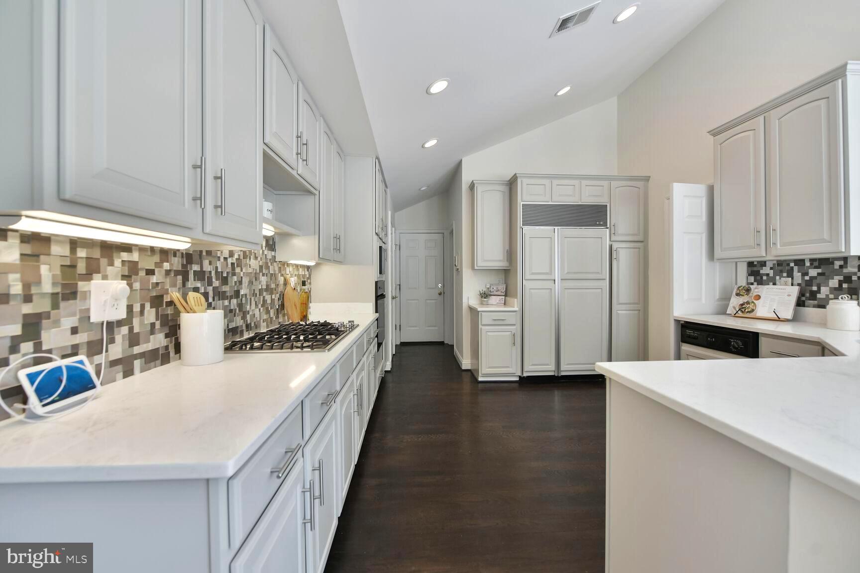 10205 SWEETWOOD AVENUE