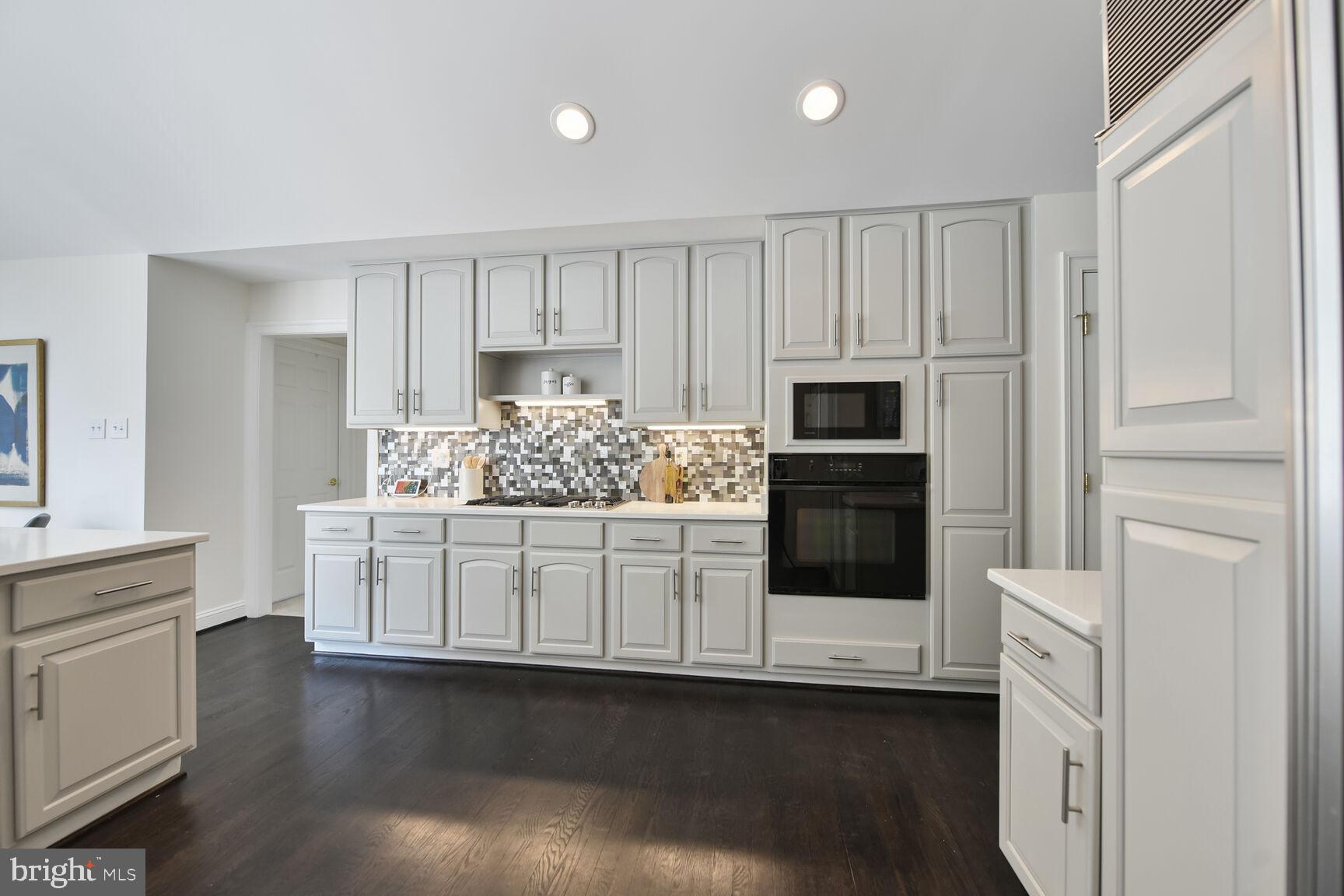 10205 SWEETWOOD AVENUE