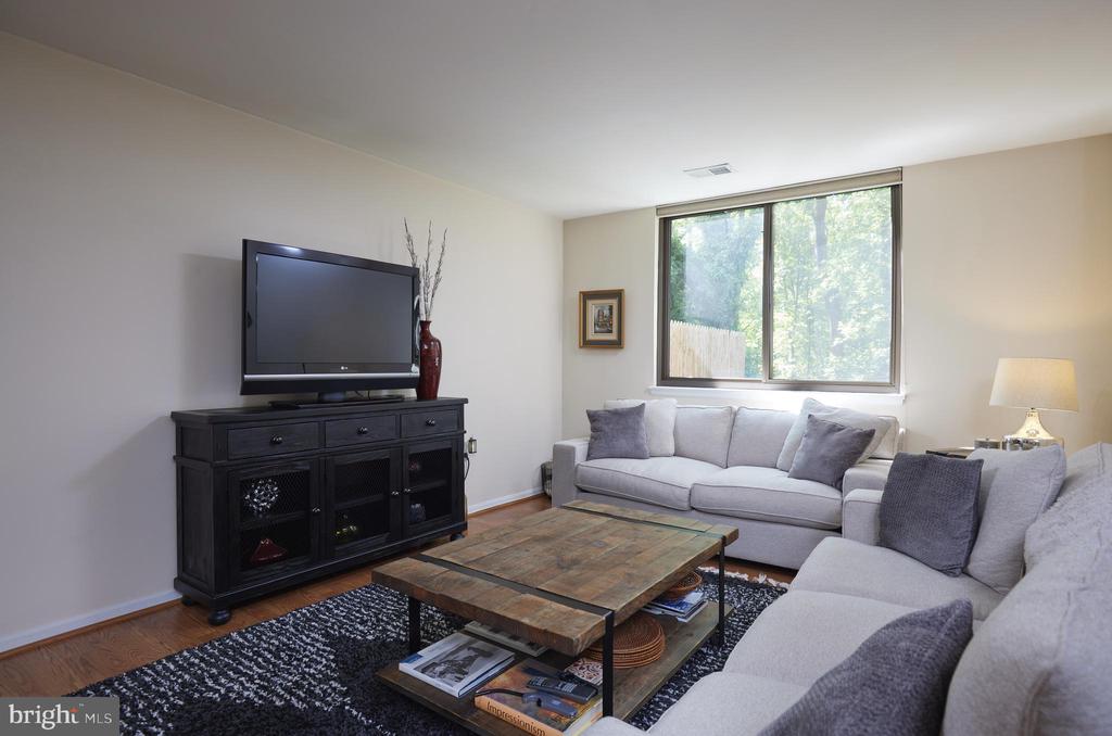 10893 DEBORAH DRIVE