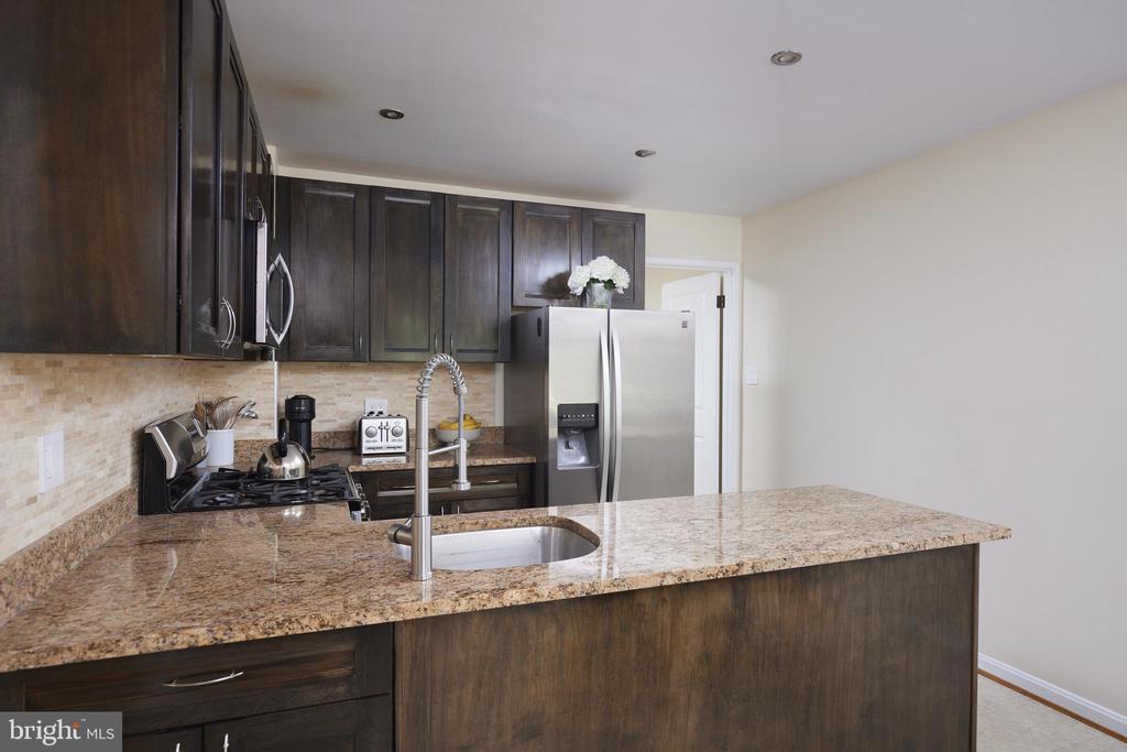 10893 DEBORAH DRIVE