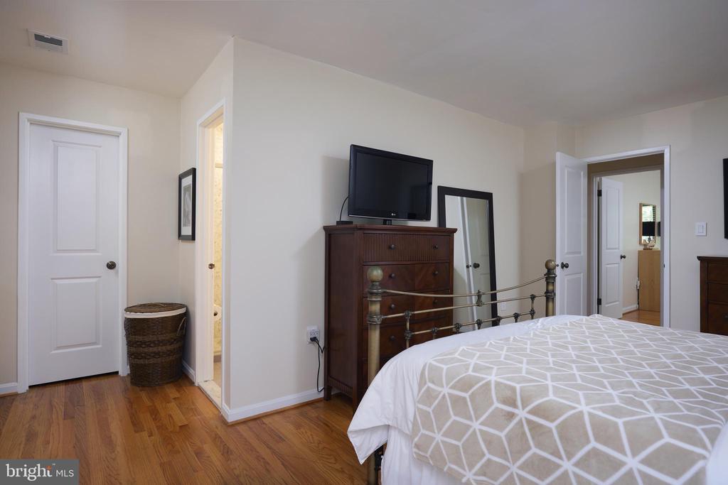 10893 DEBORAH DRIVE