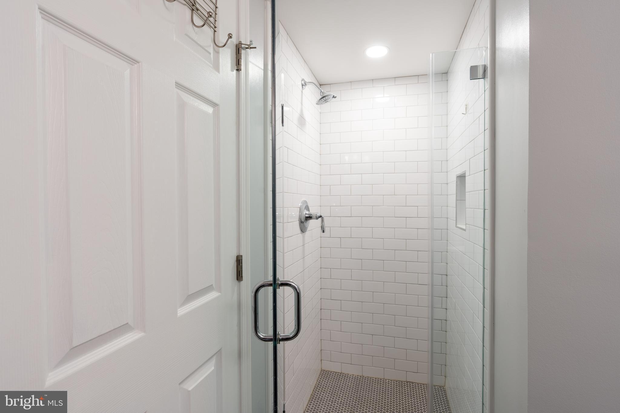 5809 NICHOLSON LANE 301