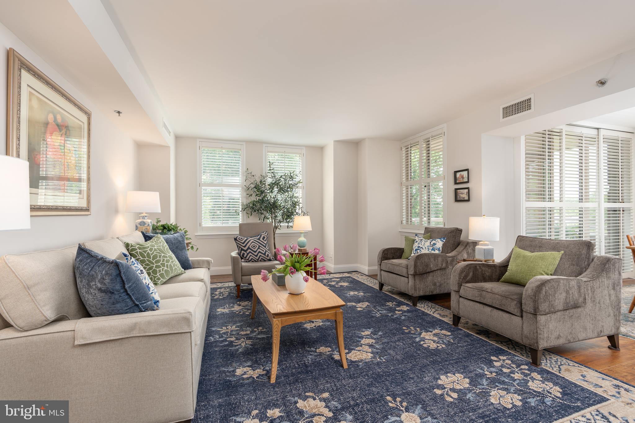 5809 NICHOLSON LANE 301