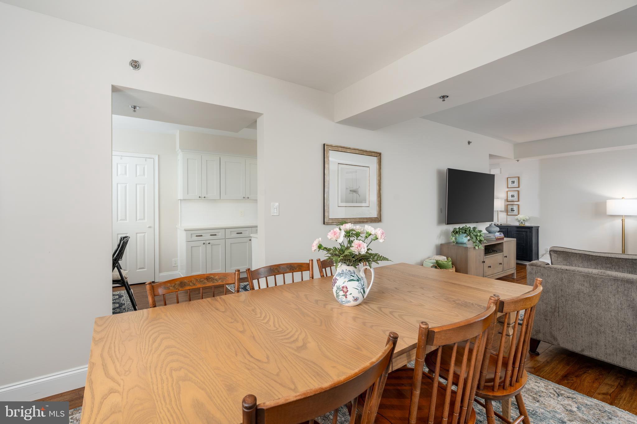 5809 NICHOLSON LANE 301