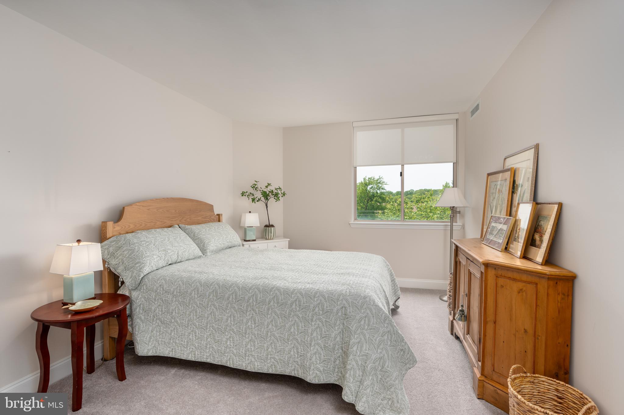 5809 NICHOLSON LANE 301