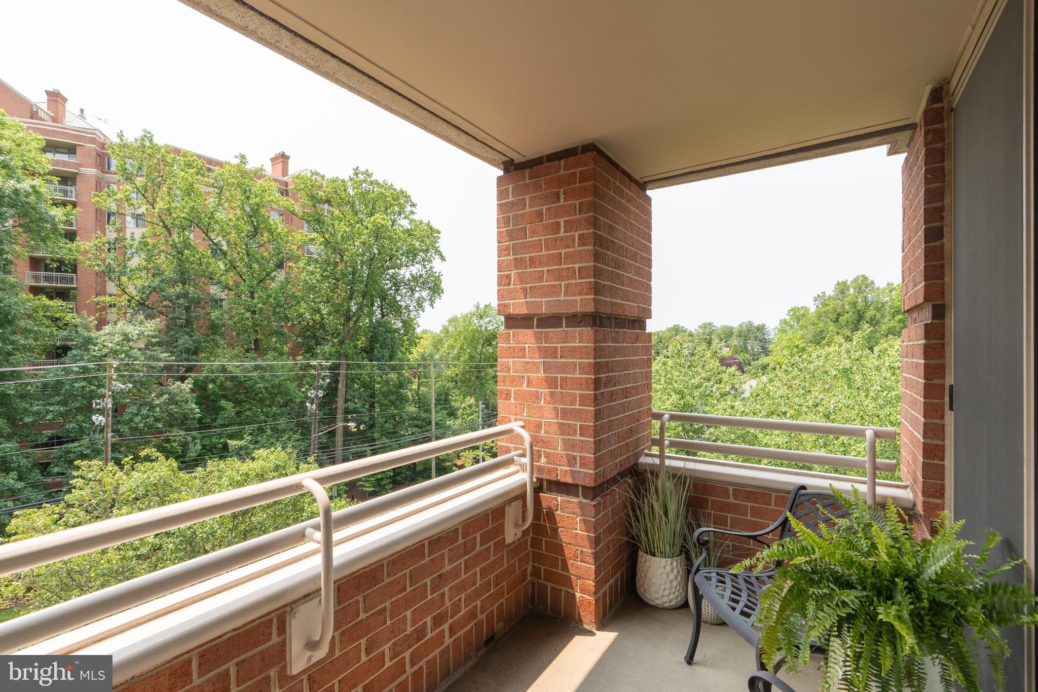 5809 NICHOLSON LANE 301