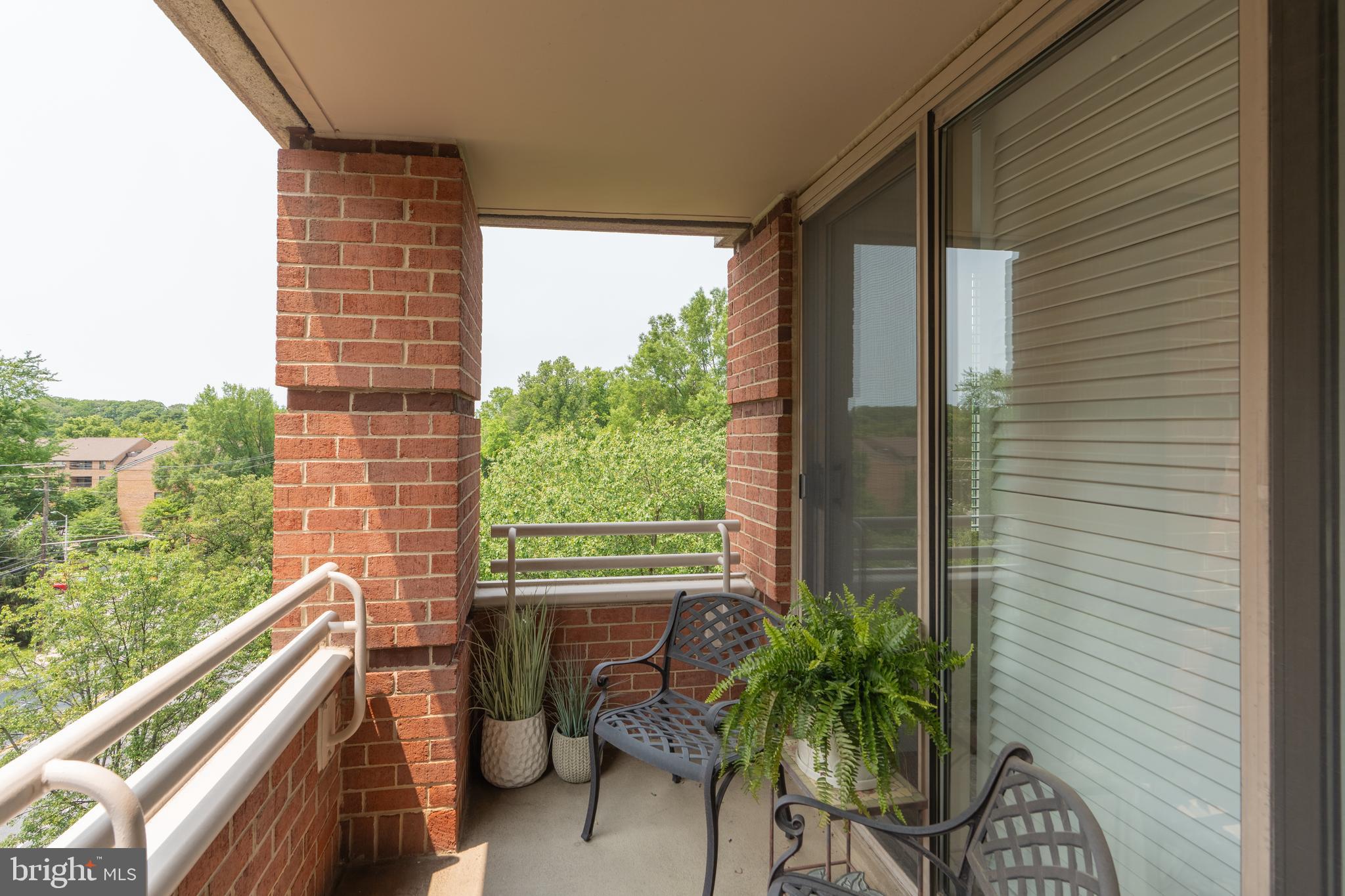 5809 NICHOLSON LANE 301