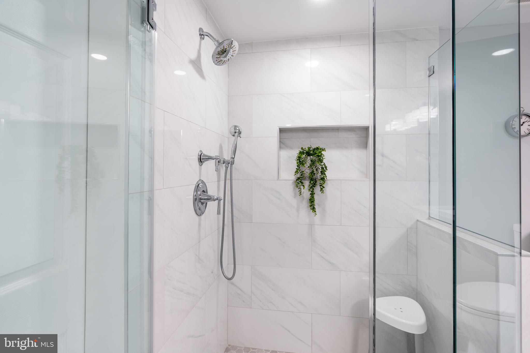 5809 NICHOLSON LANE 301