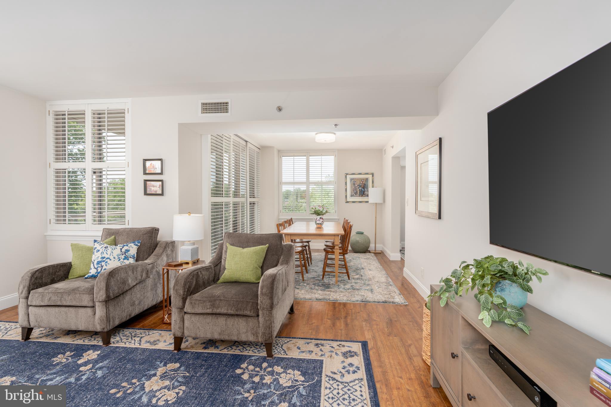 5809 NICHOLSON LANE 301