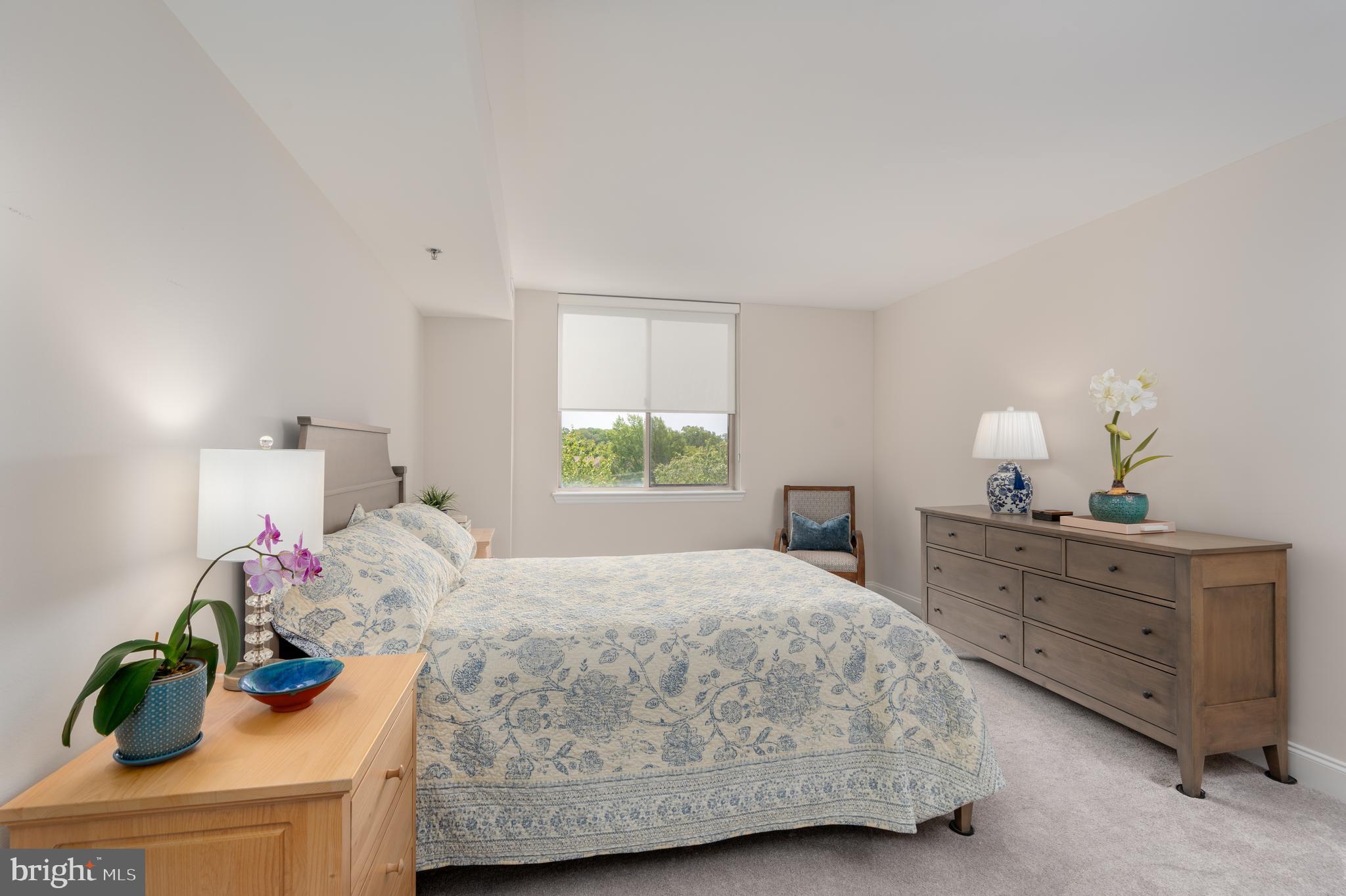 5809 NICHOLSON LANE 301