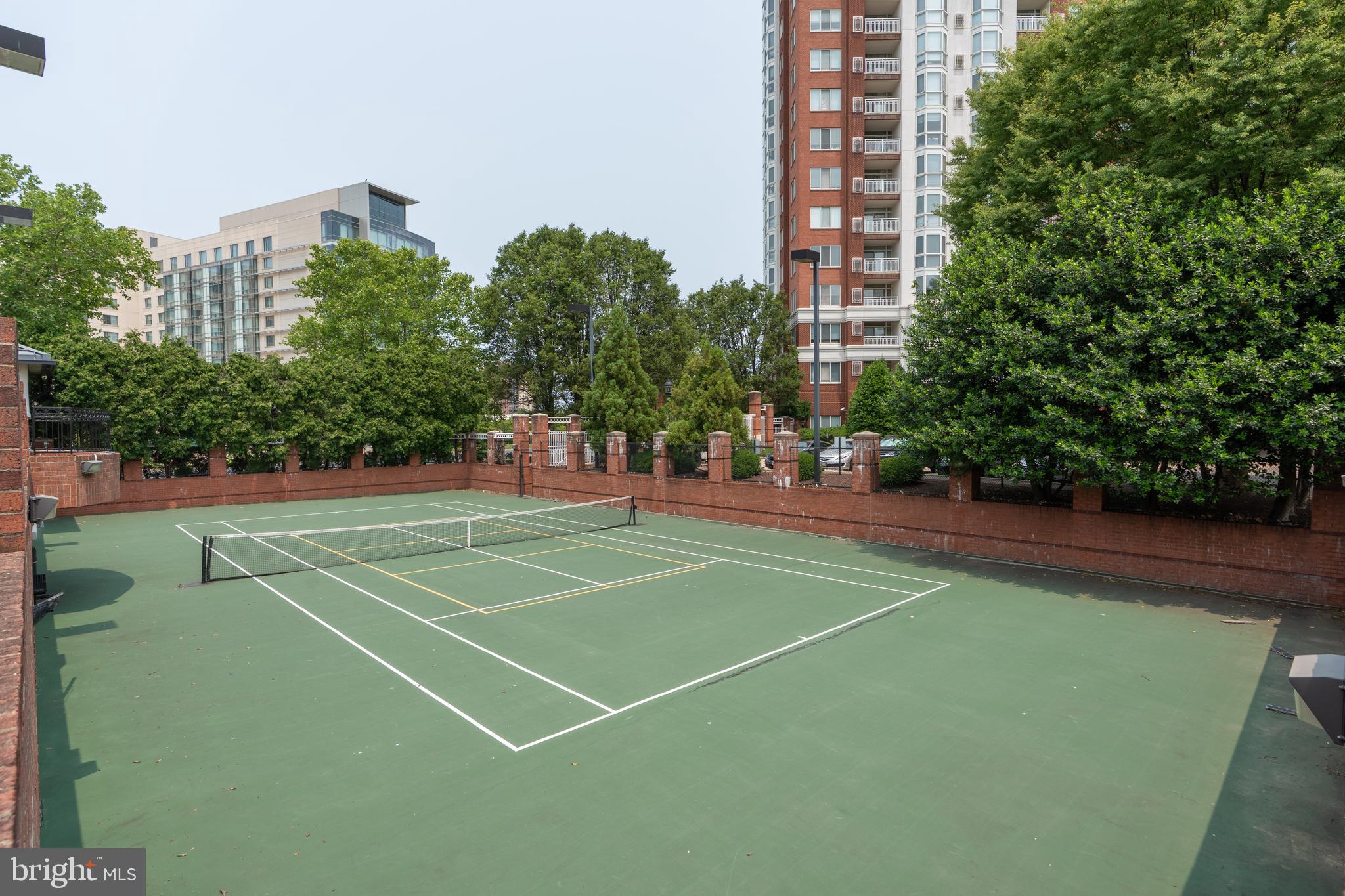 5809 NICHOLSON LANE 301