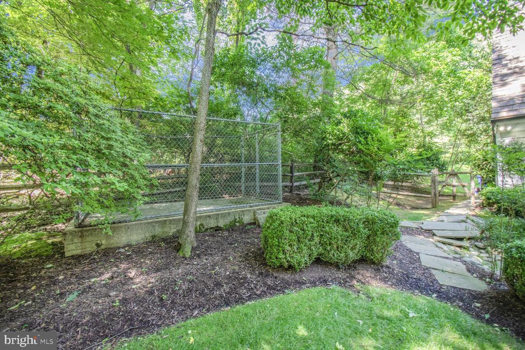 11801 GLEN MILL ROAD