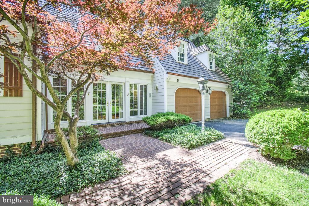 11801 GLEN MILL ROAD