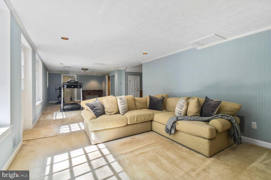 11801 GLEN MILL ROAD