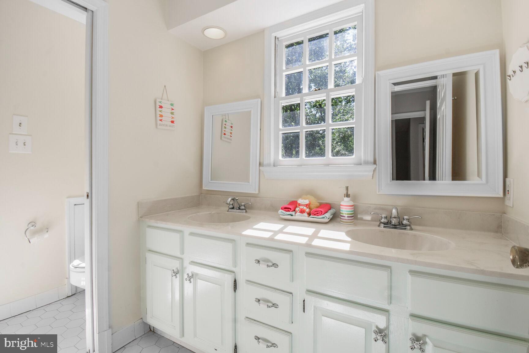 11801 GLEN MILL ROAD